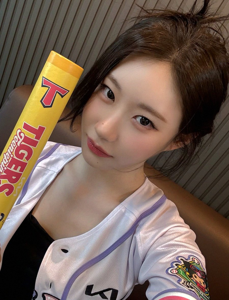 있지 ITZY 채령 기아 타이거즈 시구 패션과 댓츠노노 댄스 95만 뷰 돌파