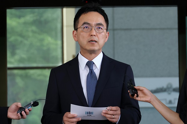 폐지법 국회 통과…<b>구자현</b> 총장 대행 "책임 통감" <b>사의</b>