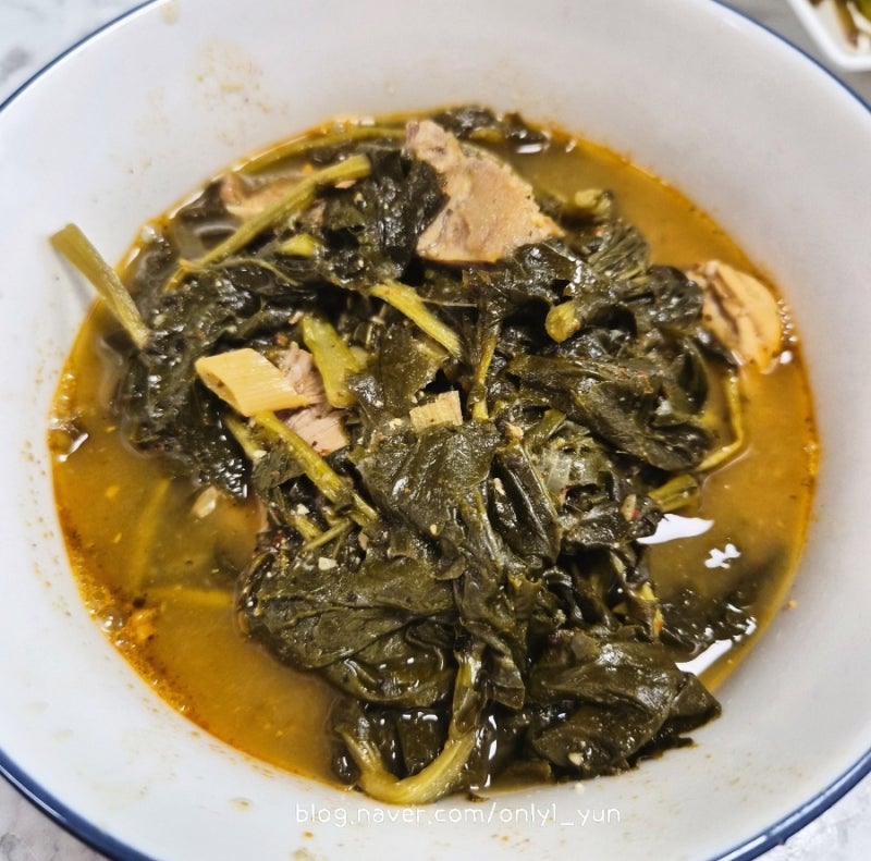 시래기 등뼈 감자탕 레시피, 집에서 진하고 맛있게 끓이는 방법