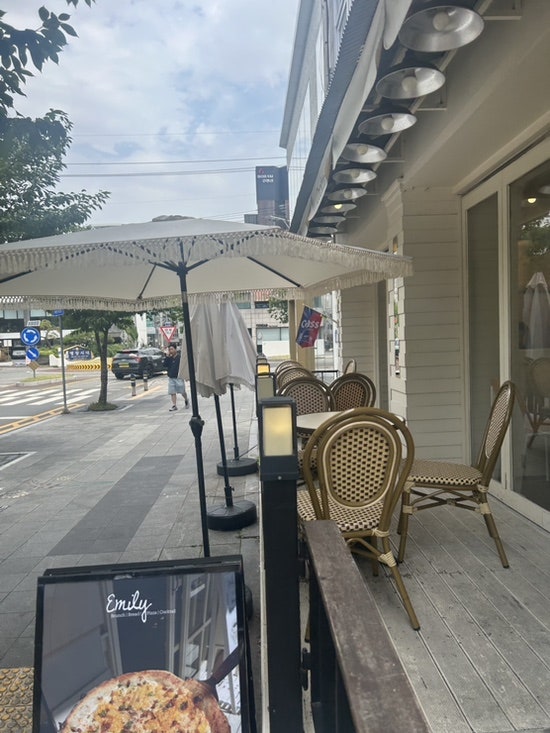 에밀리 사진 4