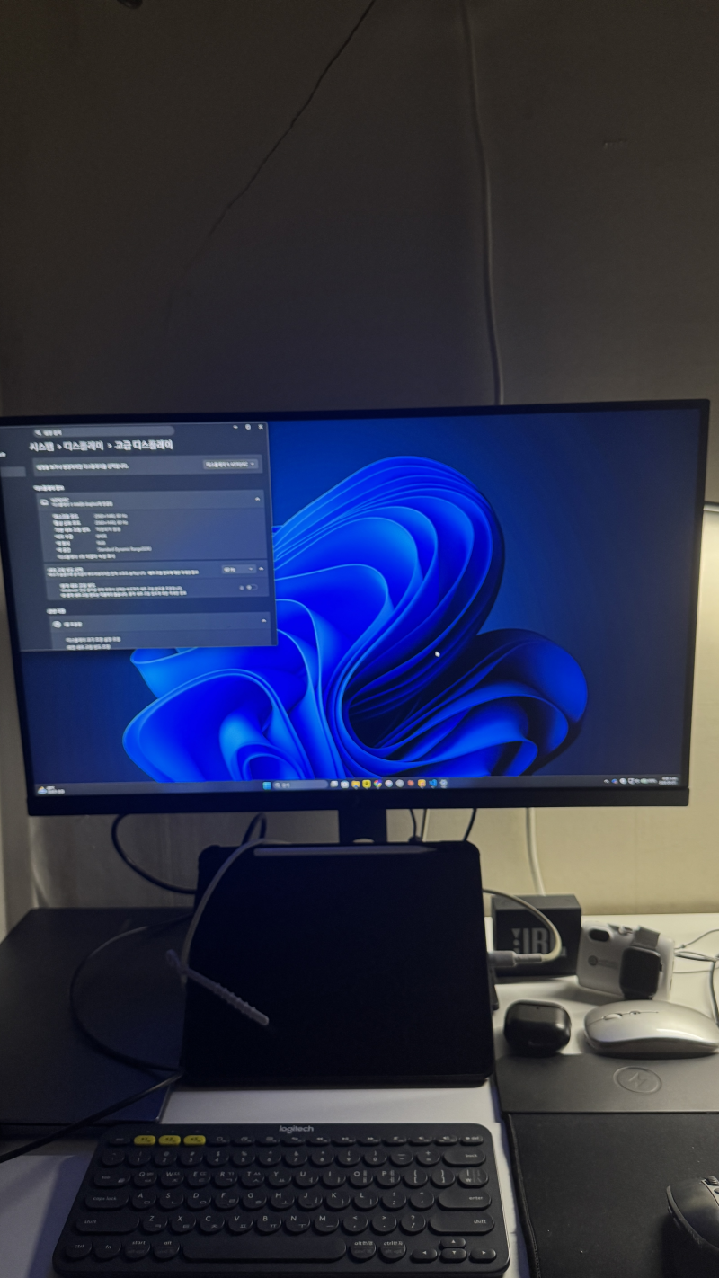 27인치 QHD 모니터 추천, 주연테크 V27Q15C 사용 후기｜100Hz·USB-C·피벗 지원