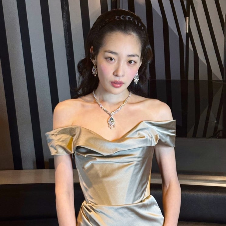 <b>17kg</b> 다이어트한 <b>김민하</b>, 뮤지컬 같았던 청룡 어워즈 오프닝 무대