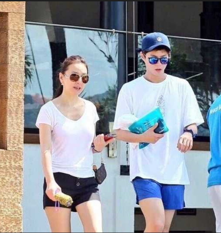 두 번의 이혼 끝에 세 번째 결혼, 22살 연하 박보검과 열애설까지 났던 여배우
