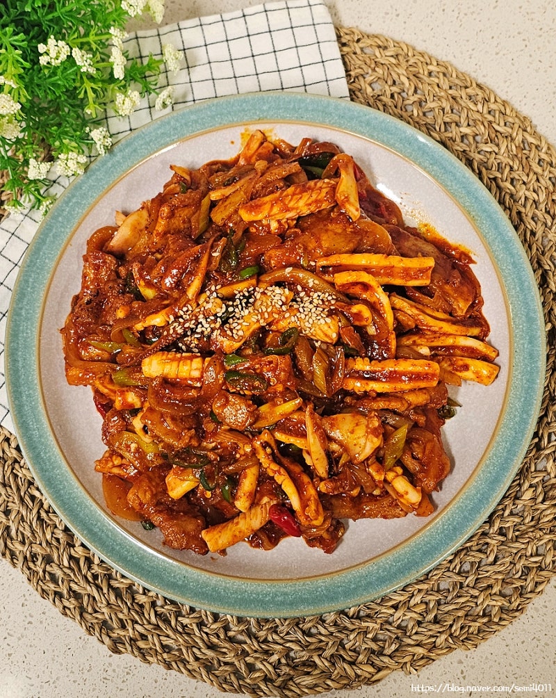 오삼불고기 레시피 오징어 삼겹살 볶음 황금레시피