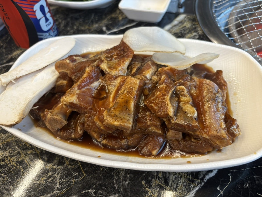 칠봉숯불가든 회산본점 사진 4