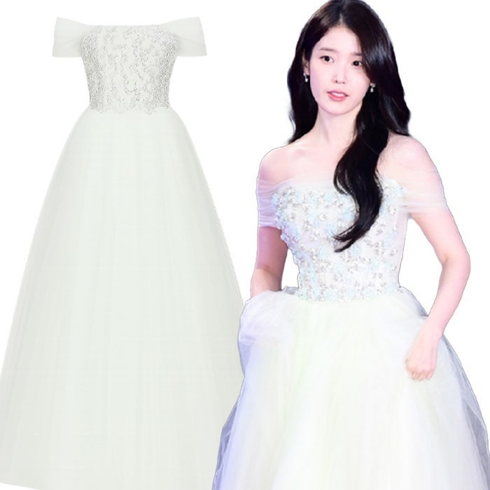 결별설 이후 첫 공식 석상 아이유, 핑크 드레스 시상식 수상자 축하하며 건넨 한마디