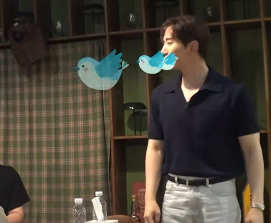 2PM 닉쿤, 공항서 첫 '욕설' 터졌다…"왕따설 때문에 더 예민했던 시기"
