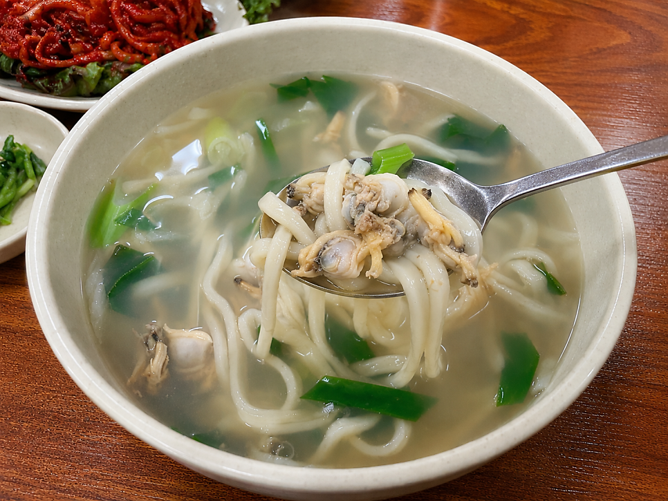 Hongseongkalguksu photo 5