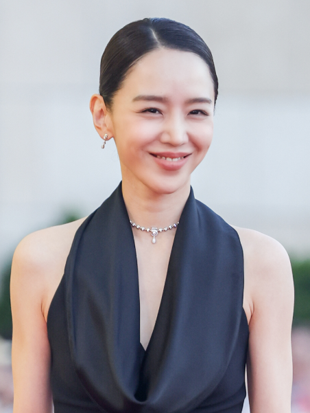 Blue Dragon Queen Shin Hye-sun, Her Perfect Black Dress Look and Breathtaking Next Project Revealed!