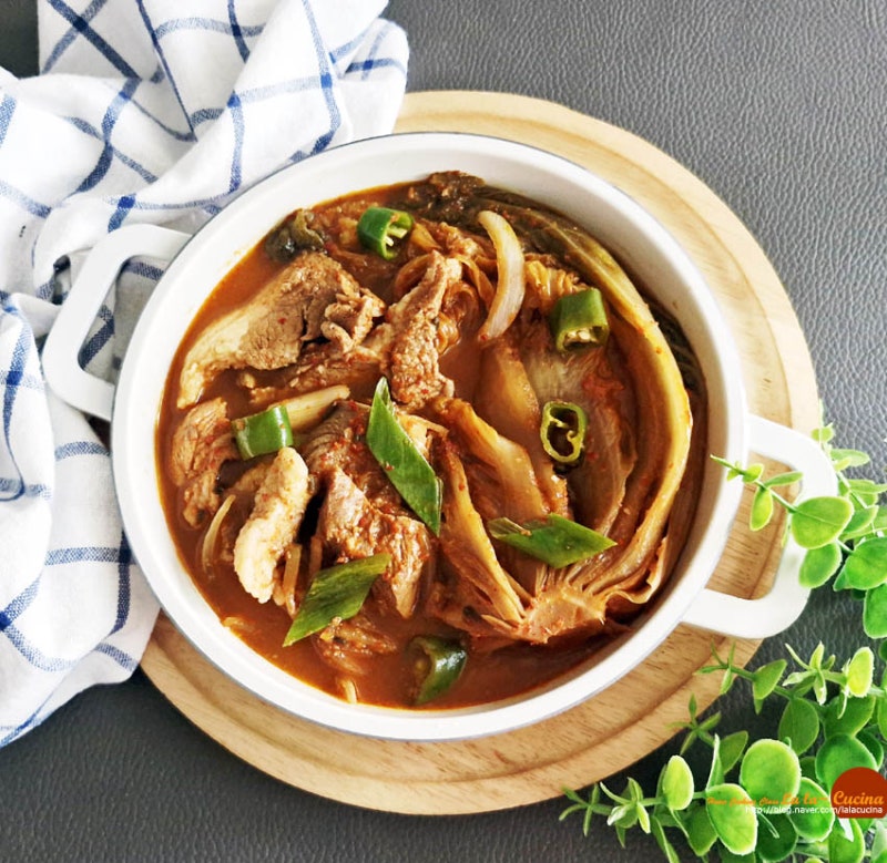 돼지고기 김치찜 레시피 묵은지 김치찜