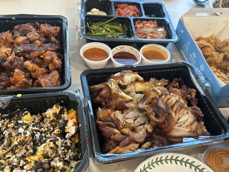 화덕에구운족발신선생 화성남양점 사진 2