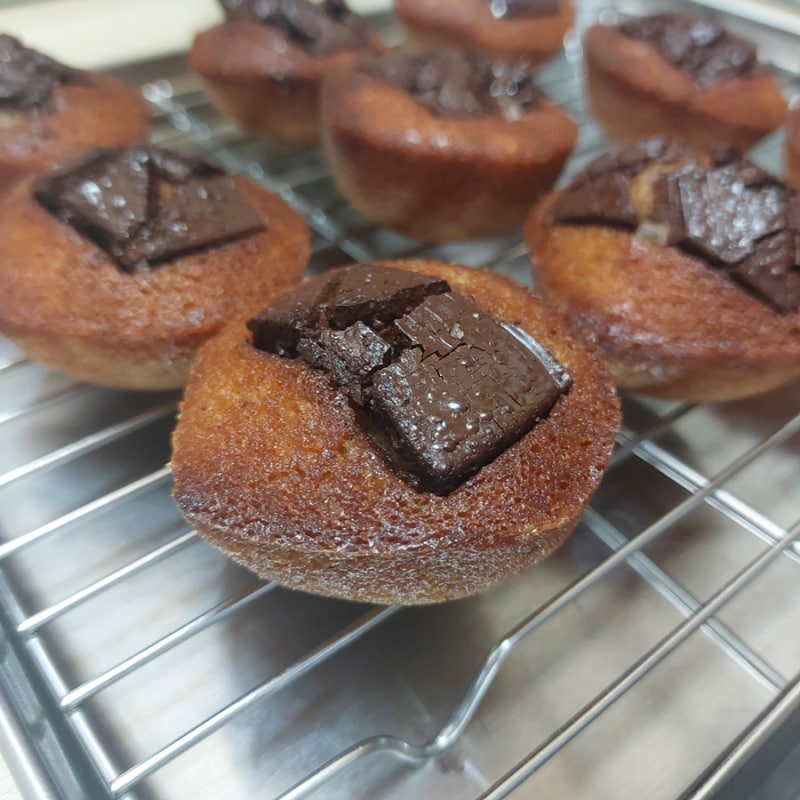 집에 휘낭시에 틀이 없어도 괜찮아요! 밤틀로 만든 브라운버터 솔티 초코 휘낭시에 레시피
