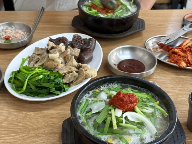 순천 웃장 국밥거리 가성비 추천 맛집 향촌식당