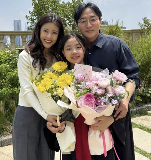 배우 이윤지 프로필 나이 인스타 남편 치과의사 정한울 대학교 병원 자녀 첫째 딸 라니 둘째 ....