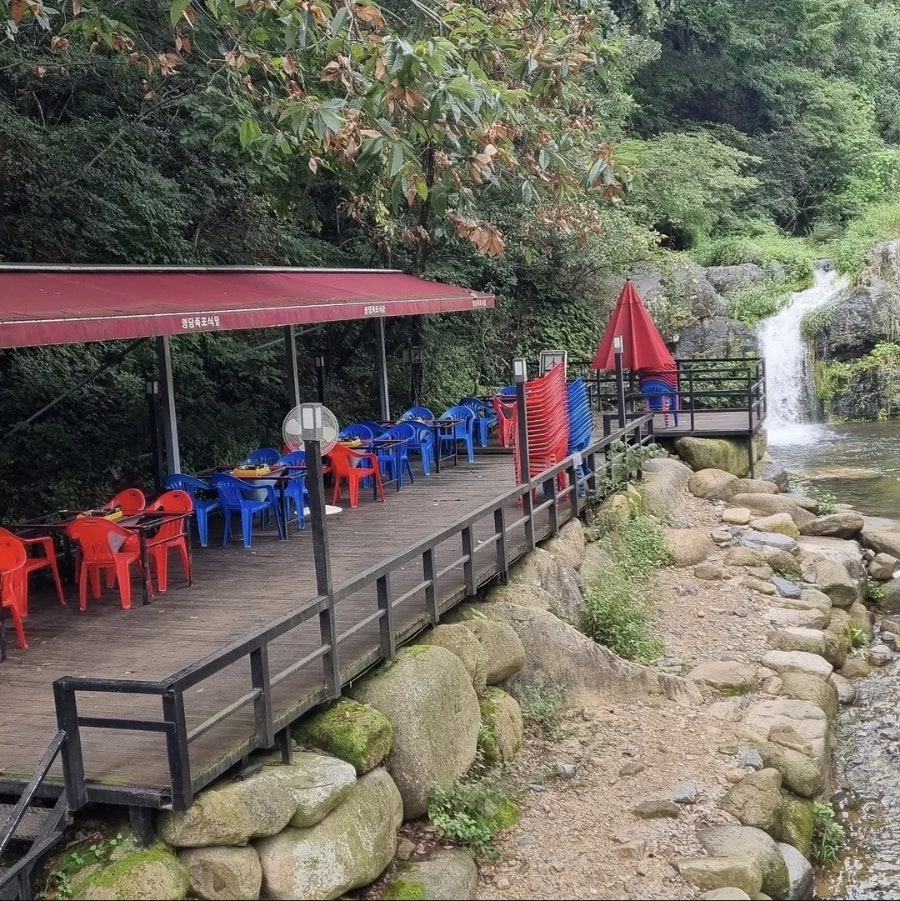 명당폭포식당 사진 1