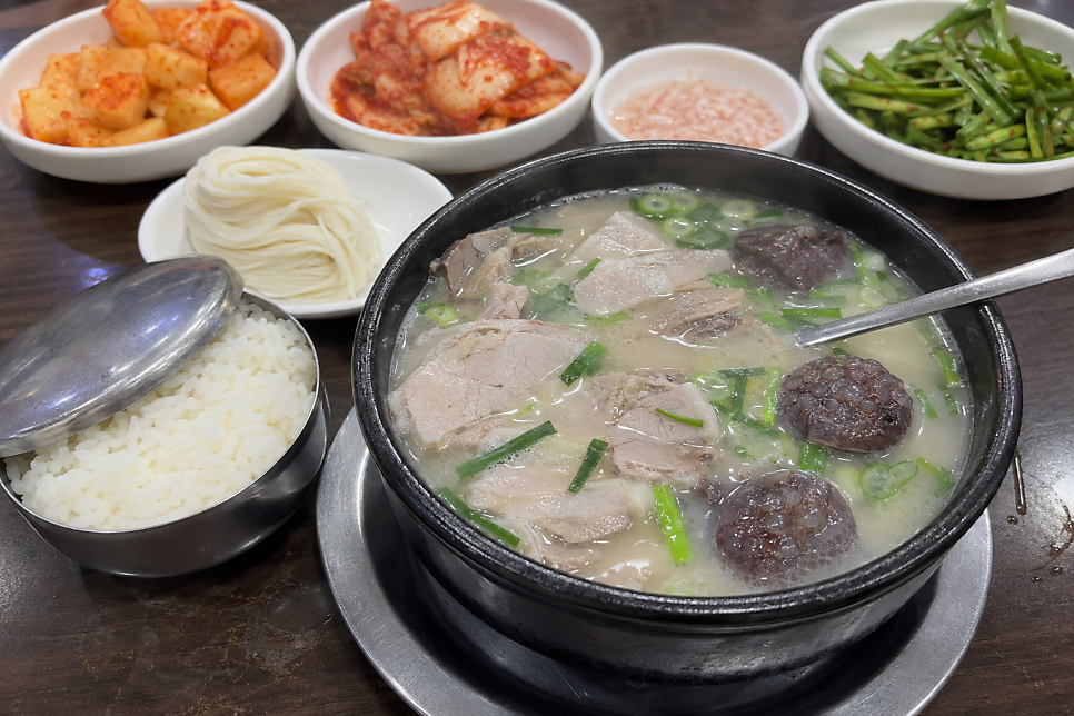 밀양돼지국밥 사진 6