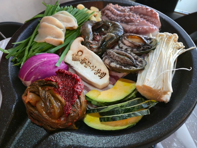 여수 낭만포차거리 | 삼합맛집 | 돌문어상회