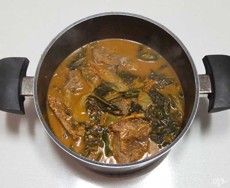 초간단 돼지등뼈 감자탕 하는 방법초보도 가능+시뻘건 고기 사진 주의!