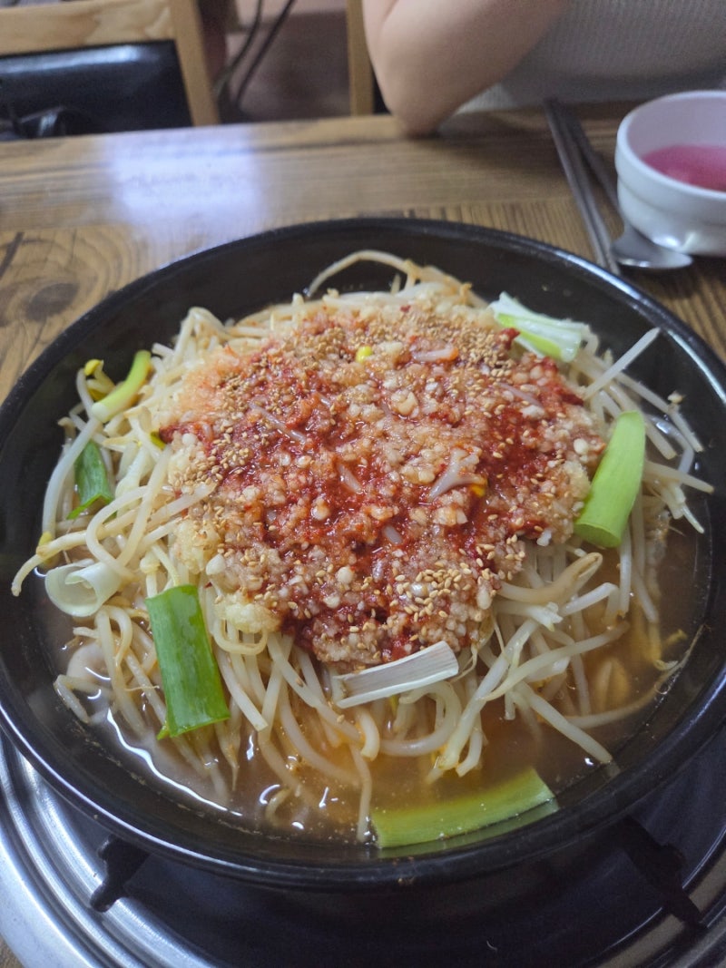 부산 서면 노포 맛집, 전골냄비에 자작하게 끓여 먹는 대구뽈찜 '제일솥뚜껑' 솔직후기