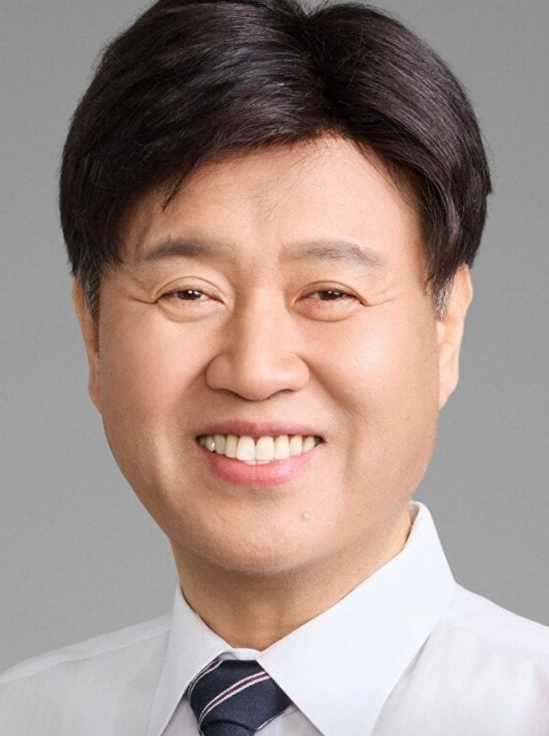 민주당 최고위원 후보, 김용 프로필