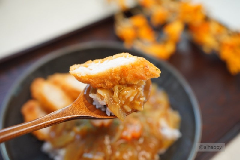 일본 고형 카레 이용한 양파 카레 만드는 법  레시피 치킨 너겟 토핑 한 그릇 메뉴