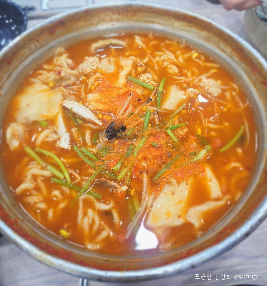 윤금자모리칼국수 본점 사진 1