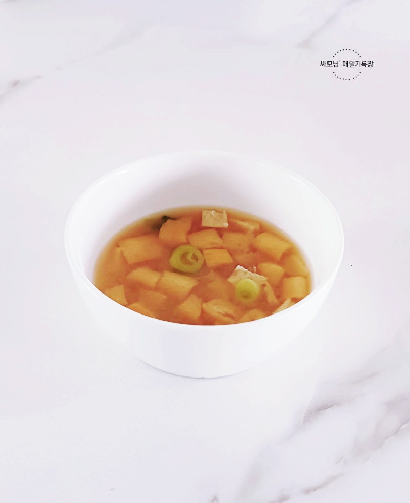 아기, 어린이 아침 국 메뉴 추천! 5분 완성 간단 요리 [유부 된장국] 레시피