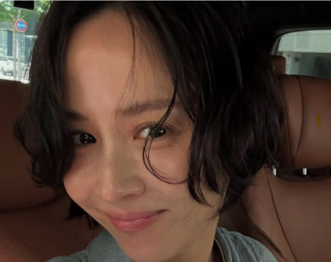 40대 단발 고민이라면,조여정 헤어스타일을 주목해보세요