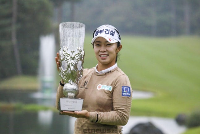 골프 선수 김수지 프로 프로필 퍼터 사용 장비 KLPGA 2026년 오로라월드 챔피언십 우승 상금