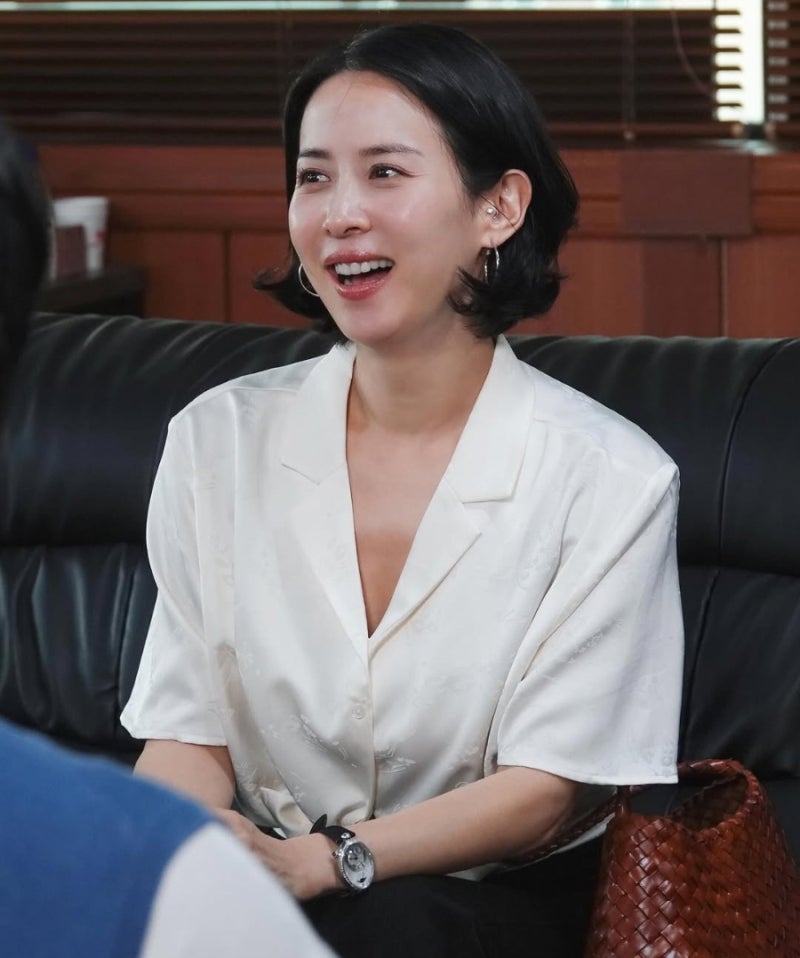 40대 맞아? 조여정 단발 헤어스타일이 계속 사랑받는 이유