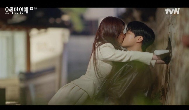 'Chilling Romance' Yang Se-jong and Park Eun-bin's First Kiss, a Romance Prelude Born from Conflicting Jealousy