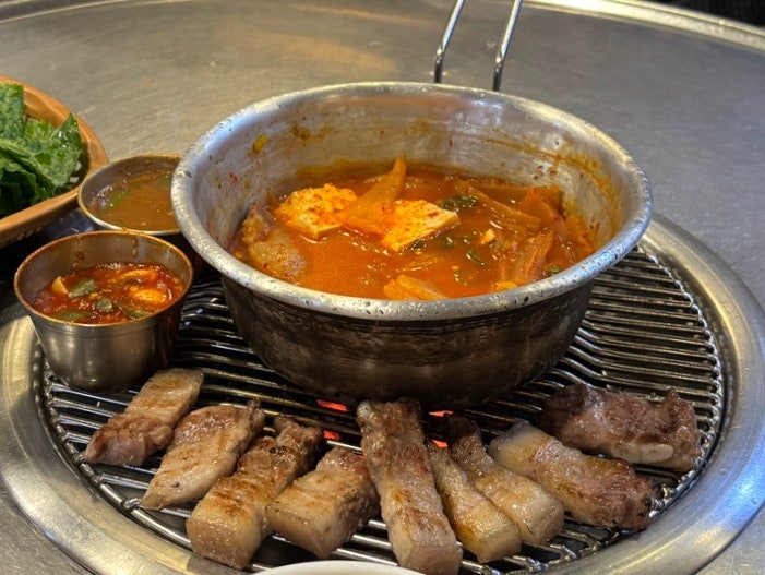 제주 함덕 1인 흑돼지 맛집 "두툼한고기돈돼지" 내돈내산 연탄구이 존맛