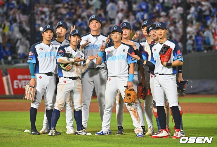 “1회부터 5득점 폭격” 롯데, 전민재 4타점·<b>한동희</b> 쐐기포로 삼성 ....