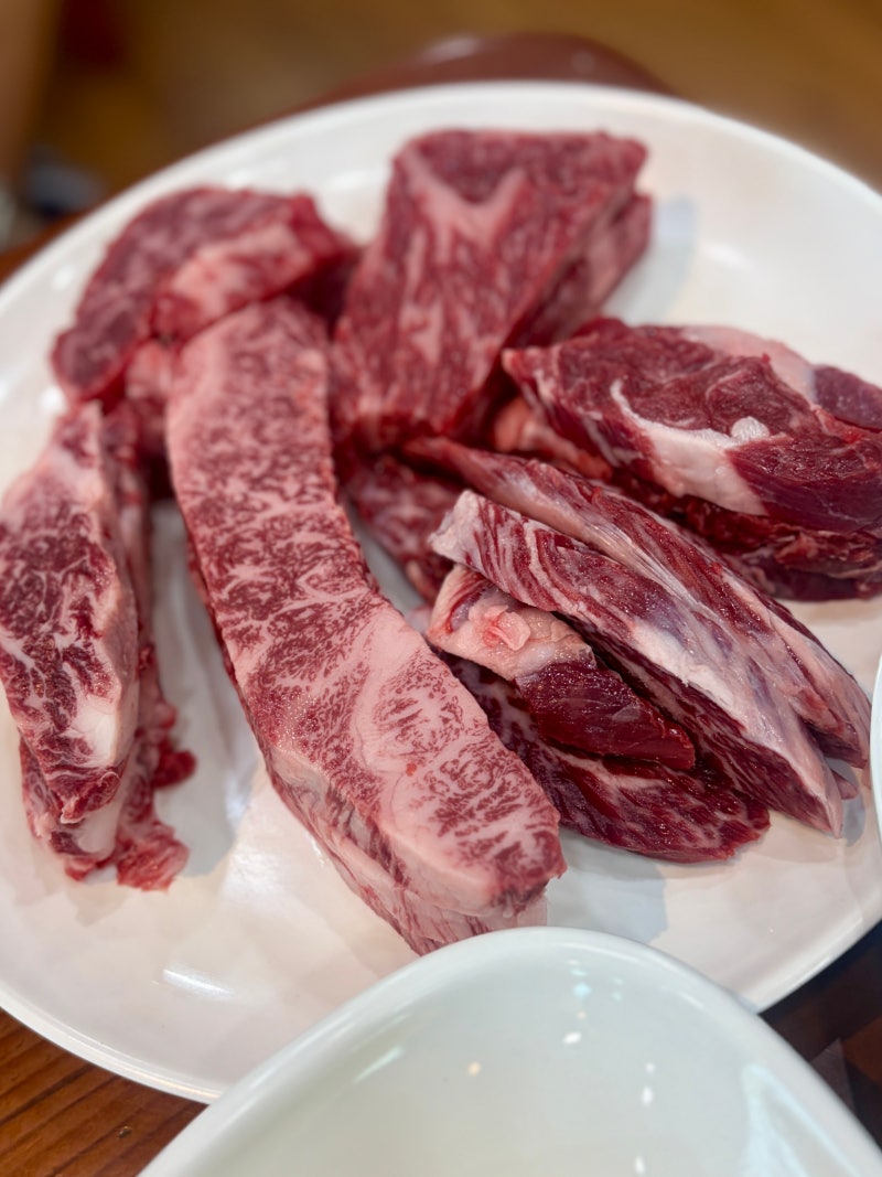 창원 한우 맛집 원효한우촌 | 조서형 셰프도 인정한 암소한마리와 시래기 된장찌개