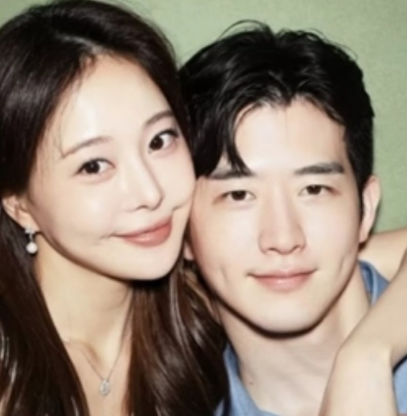 아옳이 이혼4년만에 남친공개 한의사 김형배 외모 근황 커플사진