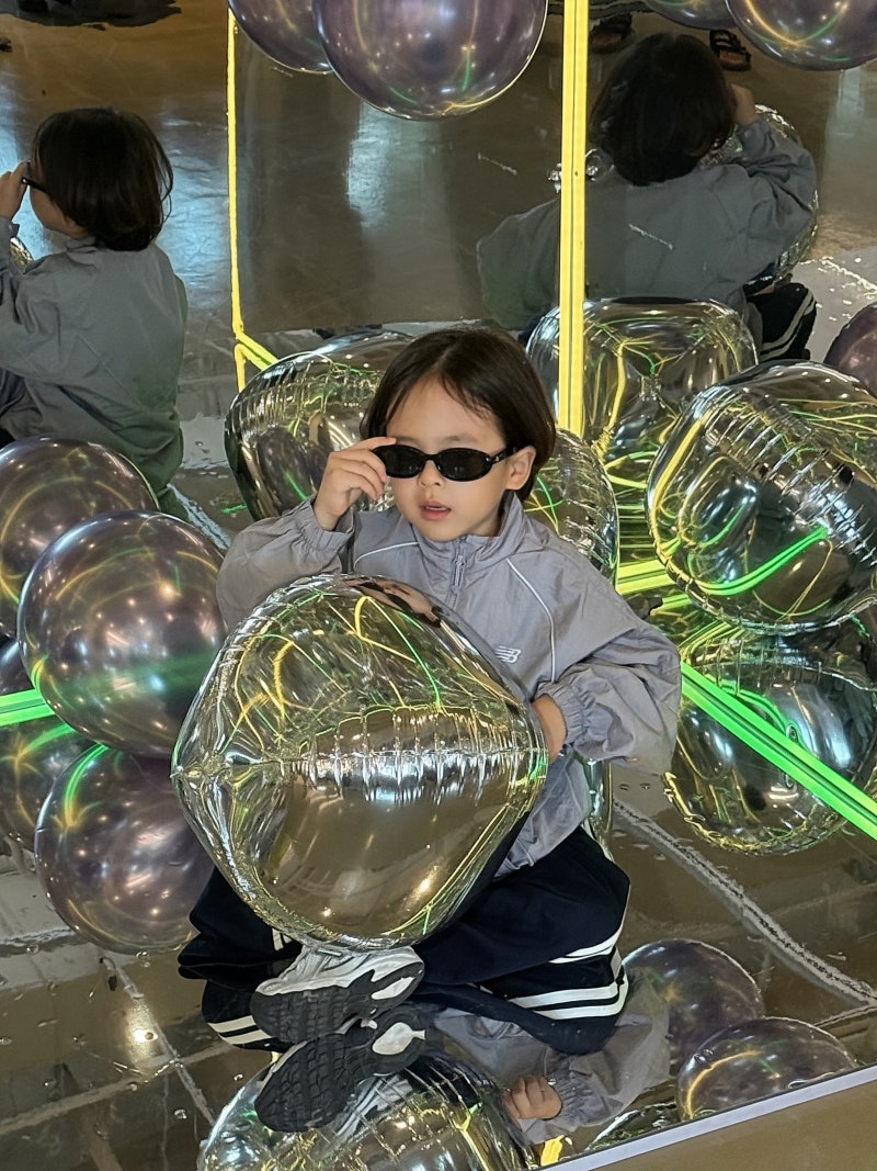 뉴발란스 키즈 에어글로시 바람막이 신상 첫 발매