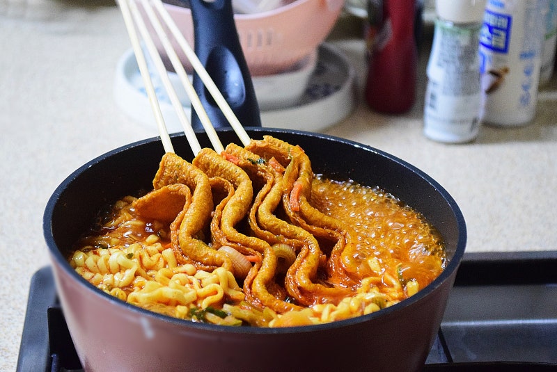 여름야식 캠핑메뉴 어구리라면 류수영 어묵라면 레시피 해장라면 끓이는법 매콤진한 꼬치어....