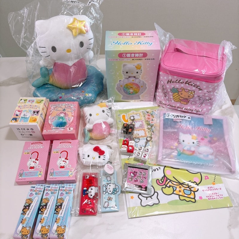 [SANRIO]산리오 헬로키티 인어 쿠지 키티 파우치 산리오 랜덤뽑기 키티 키링 이치고 신문