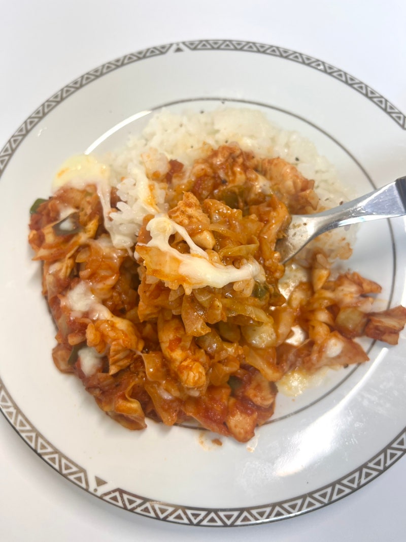 닭가슴살 양배추 덮밥 레시피 토마토소스와 치즈로 더 맛있게