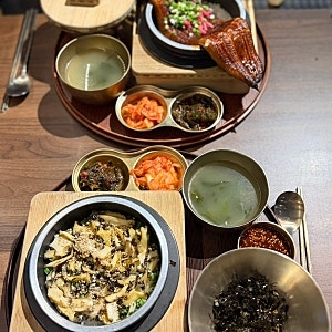 [한남동 맛집] 타닥타닥 솥밥 더룸 한남 - 장어덮밥 맛집 추천