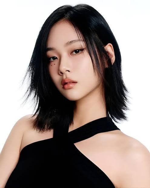"오른쪽 눈 밑 붉은 점 2개?" 가수 비비 프로필 나이 본명 밤양갱 키 고향 학력 데뷔 소속사 MBT....