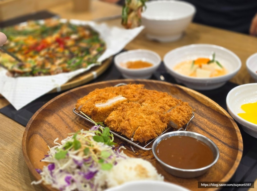 신무돌칼국수 광주각화점 사진 1