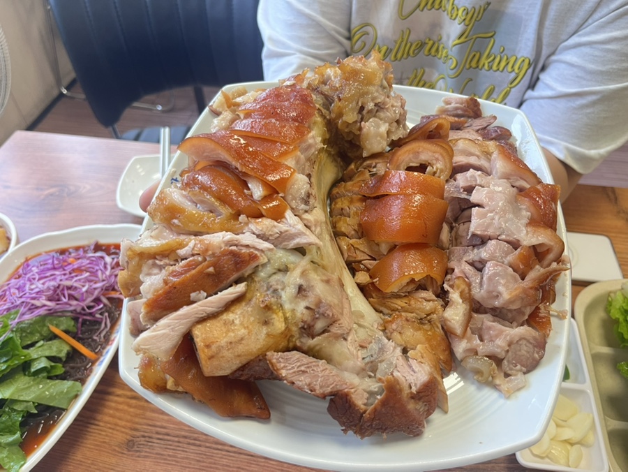 서남왕족발 사진 1