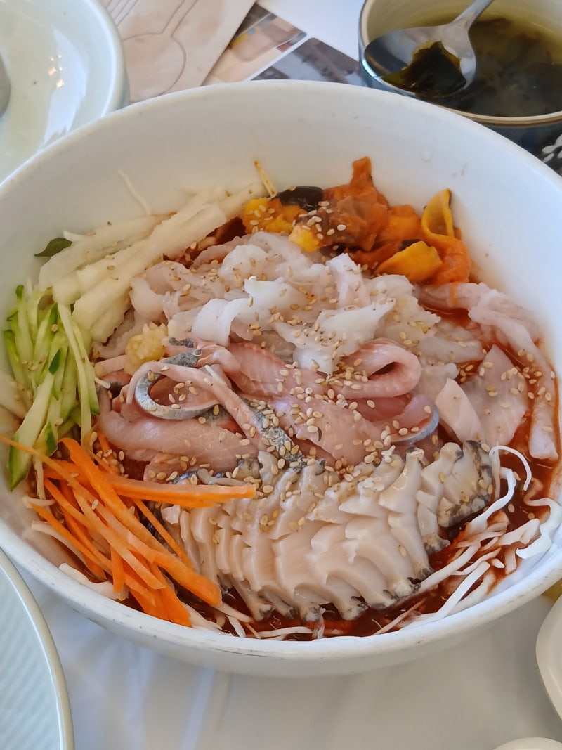 [강릉 맛집 / 영진해변 맛집] 도깨비 10주년 여행에 나온 블루리본 물회 맛집 '영진횟집(깨비....