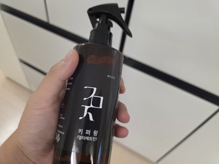 먼지벌레 박멸 퇴치, 오래 방치한 책장이 문제였습니다