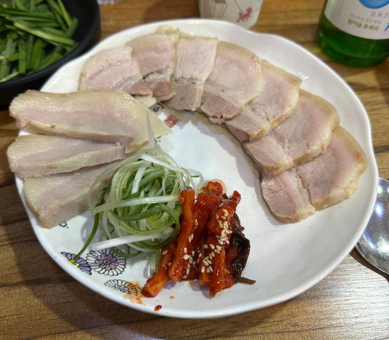 [부산 부전동 맛집] 수영본가돼지국밥 서면시장 돼지국밥 섞어국밥 수육백반 맛집