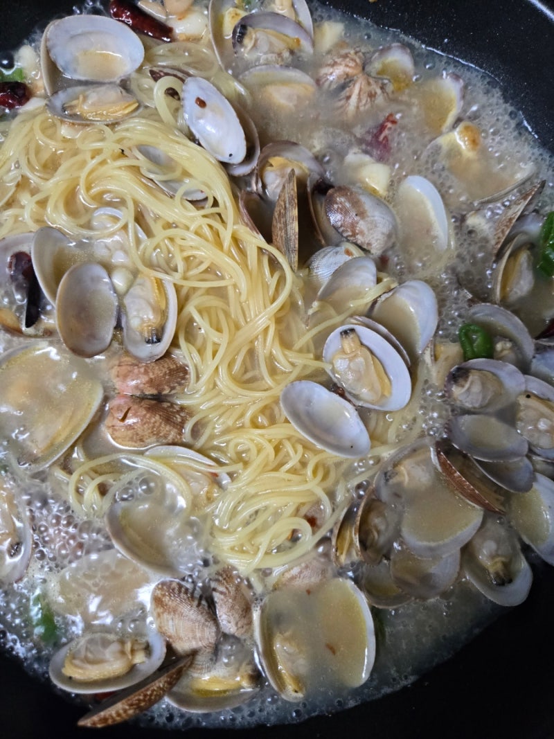 이마트 피코크 청양버터 바지락술찜 솔직 후기 집에서도 맛집 감성! 강력 추천