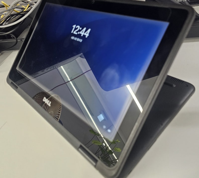 [11인치 노트북] dell latitude 3189, 박사 과정 노트북, 휴대성 최고의 노트북 feat. 당근 8만원의 행....