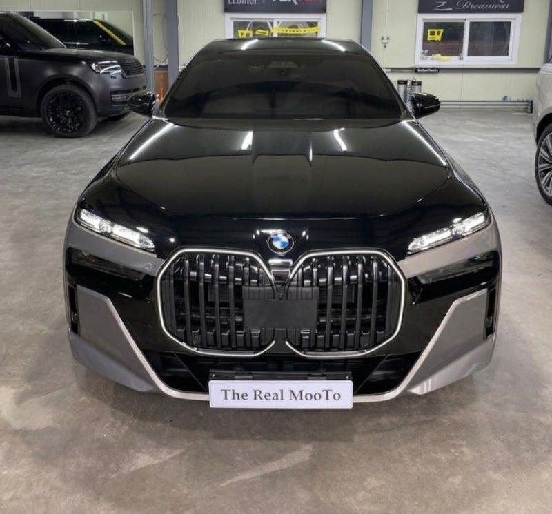 BMW 740i 투톤 랩핑 새롭게 포인트를 살리고 싶다면