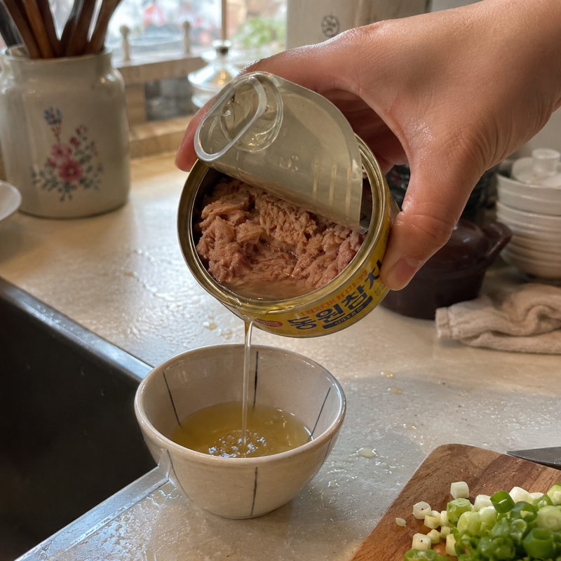 참치 김치찌개 황금레시피, 캔참치 기름 버리면 절대 안 됩니다